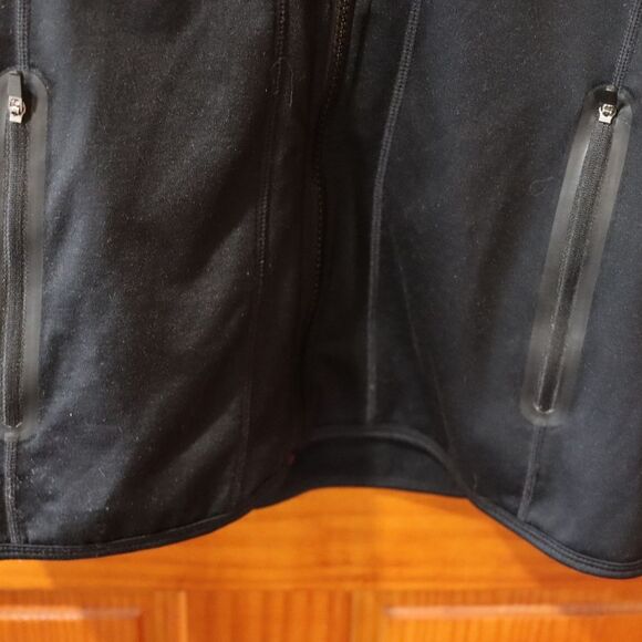 Fabletics Black Lightweight Full Zip Vest Running Hiking Athletic Vest Small - Picture 4 of 7